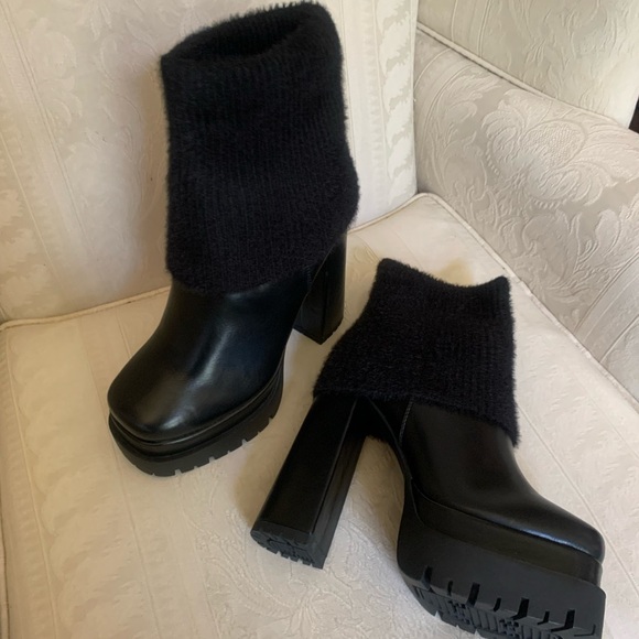 Dolls Kill Black Platforms Ankle Sock Boots BNIB - Picture 9 of 13